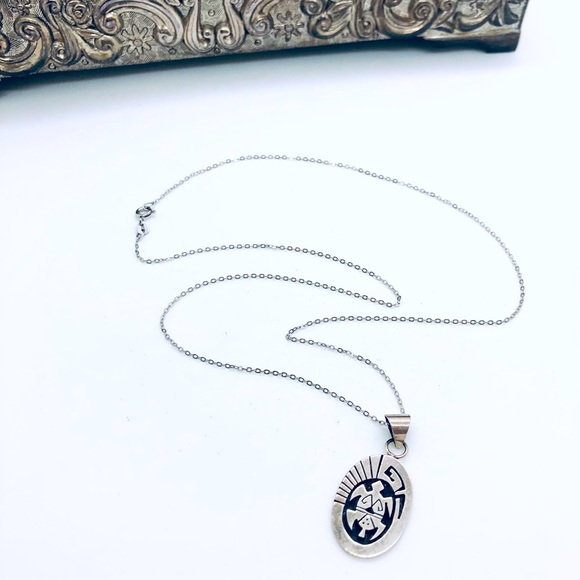Vintage Sterling Silver Tribal Turtle Pendant Necklace - Picture 1 of 9